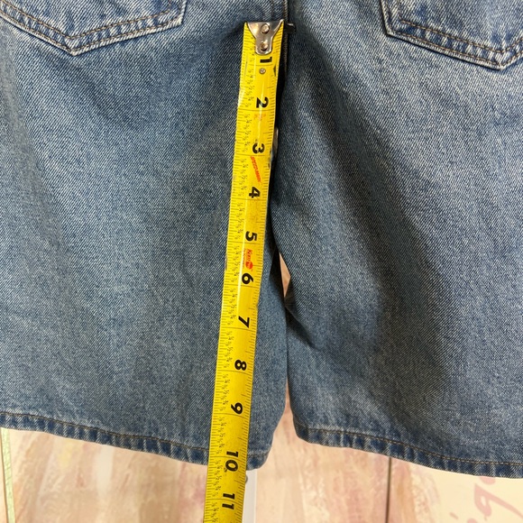 NWT Edikted women’s Oversized Low Rise Denim Bermuda Shorts Size XS - Picture 4 of 6